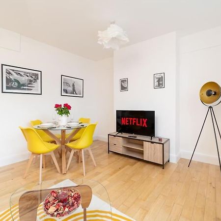Two Bedroom Apartment By Buonomo Stays Short Lets & Serviced Accommodation In Balham With Balcony Лондон Екстер'єр фото