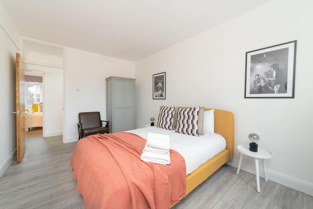 Two Bedroom Apartment By Buonomo Stays Short Lets & Serviced Accommodation In Balham With Balcony Лондон Екстер'єр фото