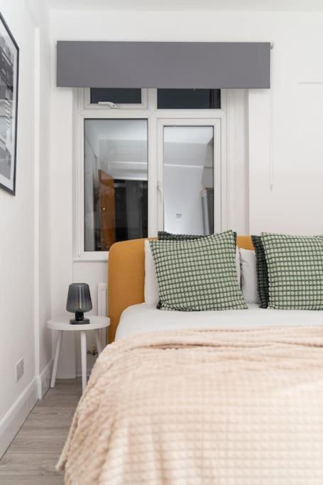 Two Bedroom Apartment By Buonomo Stays Short Lets & Serviced Accommodation In Balham With Balcony Лондон Екстер'єр фото