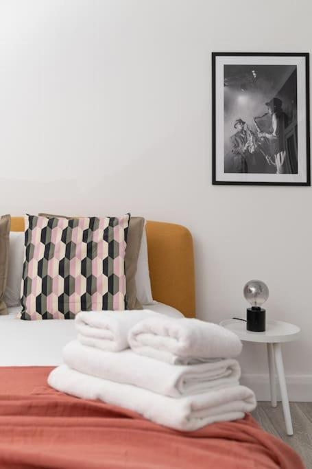 Two Bedroom Apartment By Buonomo Stays Short Lets & Serviced Accommodation In Balham With Balcony Лондон Екстер'єр фото