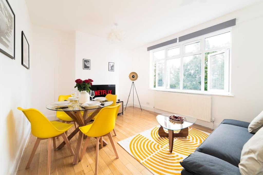 Two Bedroom Apartment By Buonomo Stays Short Lets & Serviced Accommodation In Balham With Balcony Лондон Екстер'єр фото