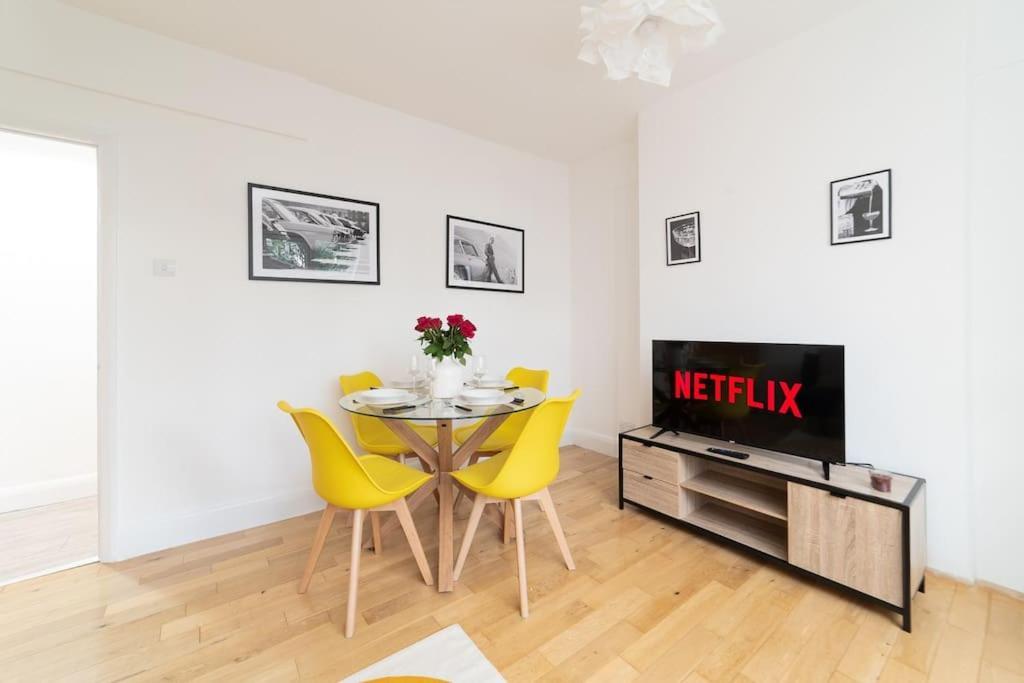 Two Bedroom Apartment By Buonomo Stays Short Lets & Serviced Accommodation In Balham With Balcony Лондон Екстер'єр фото